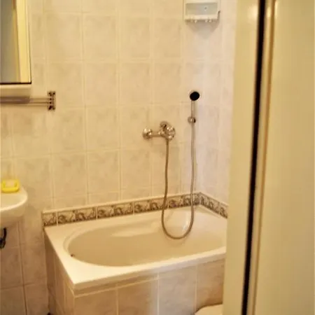 In 40428 Apartment
